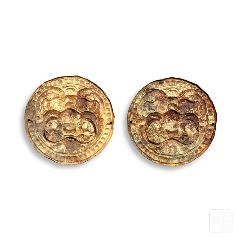 A pair of gold masks, Tang dynasty | 唐 金獸面一對 - 图2